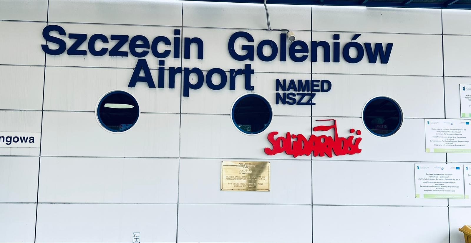 Ściana na lotnisku Szczecin